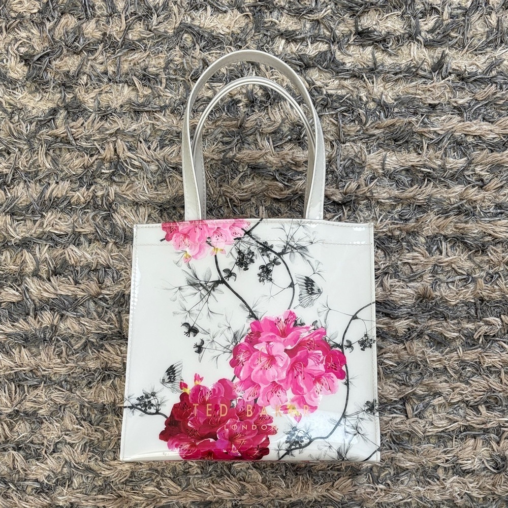 NWOT ! Ted Baker London Tote with Pink Floral Design, ”No Ordinary Designer Bag”
